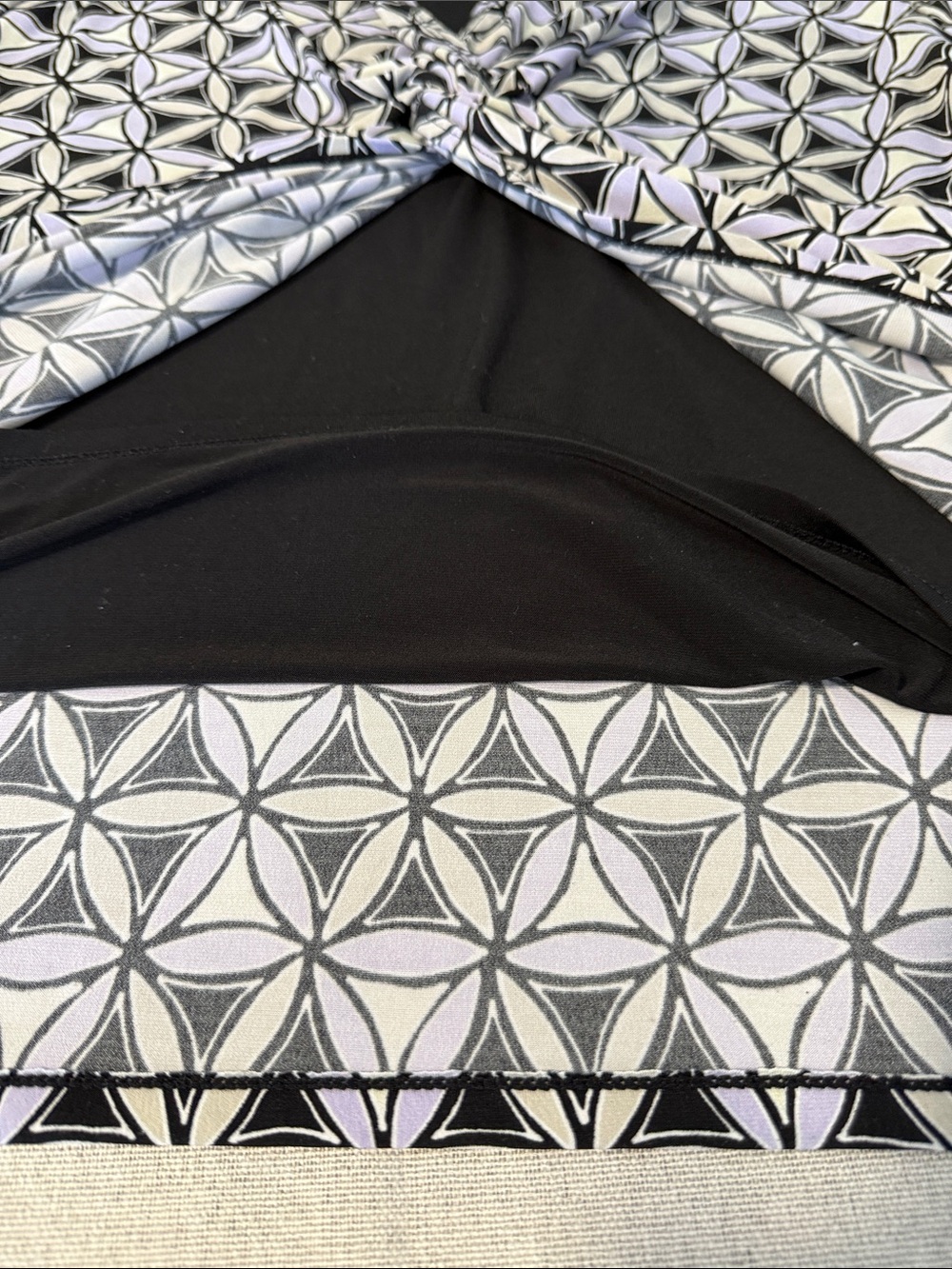 George Knot-Front Geometric Print Top - Black & Lavender XL - Picture 13 of 14